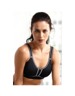 black sports bra, medium impact sports bra, single padded bra, sports bra for girls, gym bra for women, padded sports bra, workout bra, girls sports bra in Pakistan, activewear for women, light support sports bra, fitness bra for girls, breathable sports bra