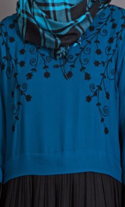 Hand Embroidered Party Viscose crepe Abaya - Image 4
