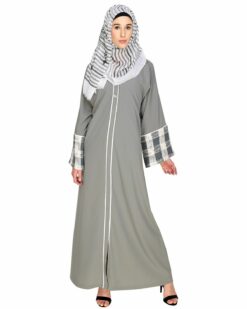 Graceful Crochet Lace Abaya - Image 3
