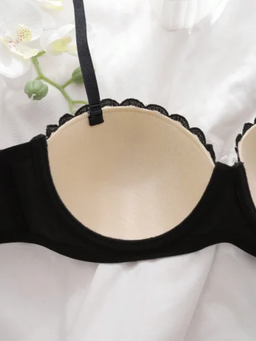DelicateAllure 1pc Underwire Lightly Padded Floral Bra
