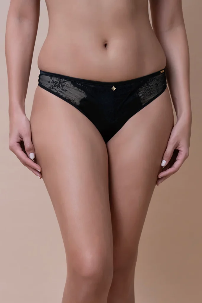 Amore Lace Thong - Black