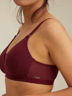 Women Padded Wireless Tshirt Bra - Maroon