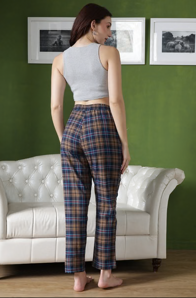 Classic Checkered Pyjama in Navy - Cotswool